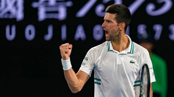 Novak Djokovic camina tranquilo a tercera ronda del Australia Open