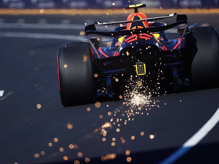 Checo celebró su segundo lugar en Australia