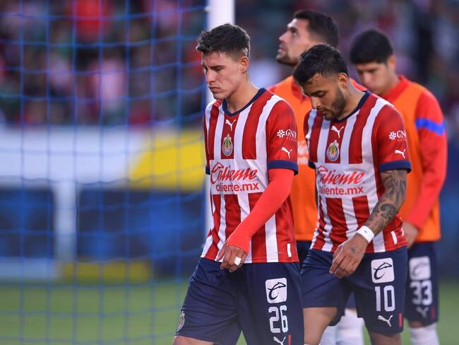 Alexis Vega y Chicote vuelven a entrenar con Chivas, pero... ¿Volverán a jugar?