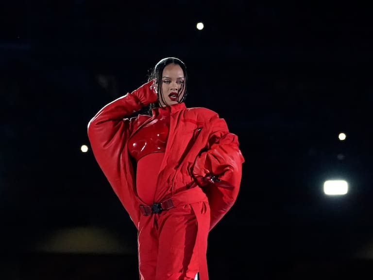 Rihanna le puso intensidad al Super Bowl LVII