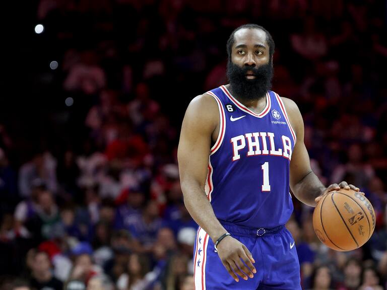 Philadelphia traspasa a James Harden a los Clippers