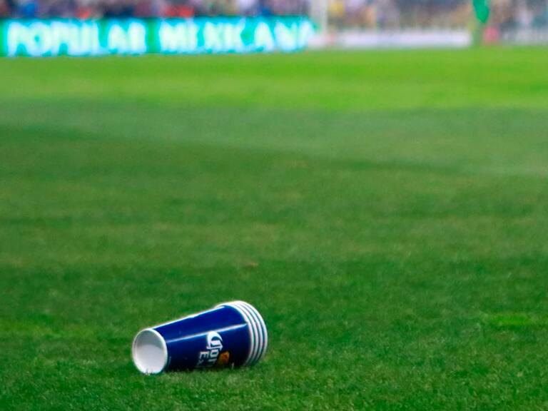 Dejarían de dar libre venta a cerveceros en Estadios del futbol mexicano