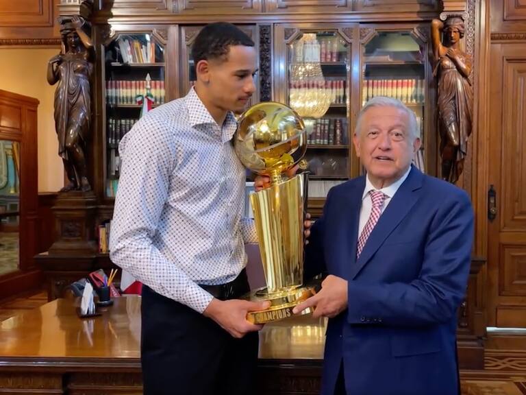 Juan Toscano fue recibido por AMLO en Palacio Nacional
