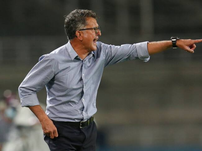 Juan Carlos Osorio pisa a jugador rival y desata escándalo