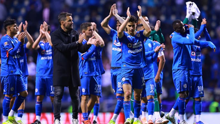 ¡La Máquina pita fuerte! Cruz Azul vence a las Chivas de Milito en un cierre de locura en el Cuauhtémoc