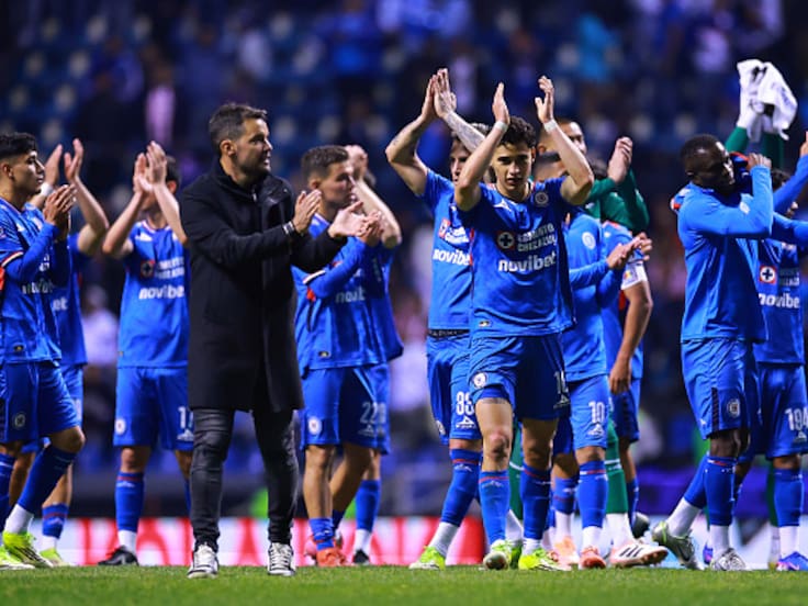 ¡La Máquina pita fuerte! Cruz Azul vence a las Chivas de Milito en un cierre de locura en el Cuauhtémoc