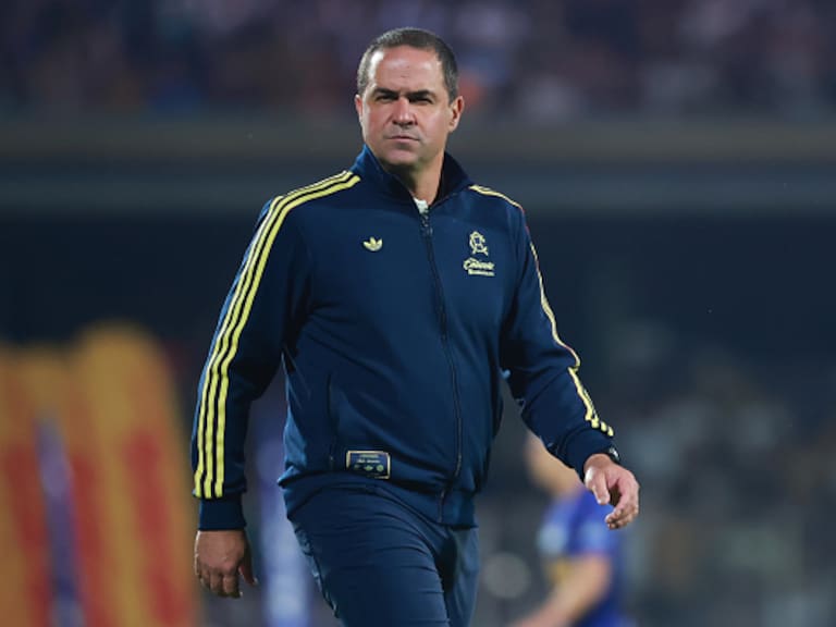 André Jardine se va del América