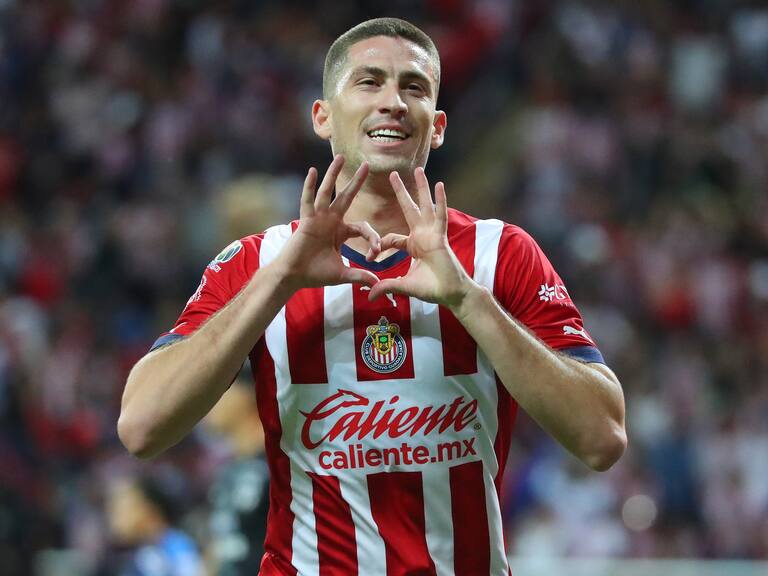 Santiago Ormeño se estrenó con las Chivas