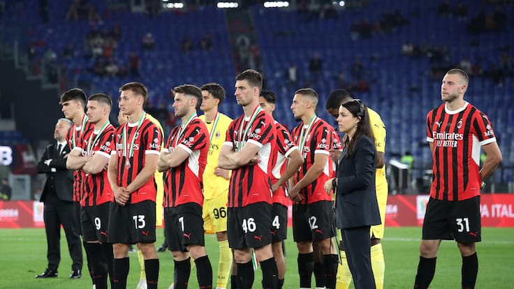 Santiago Giménez y el Milan pierden la Final de la Copa de Italia ante el Bologna