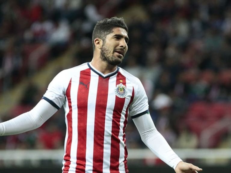 Jair Pereira en un duelo de las Chivas. Foto: Getty Images