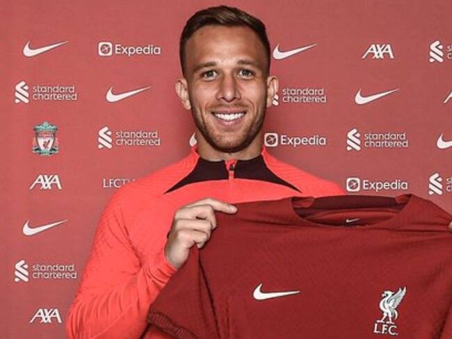 Cierre de mercado en Europa: Arthur llegó de última hora a Liverpool