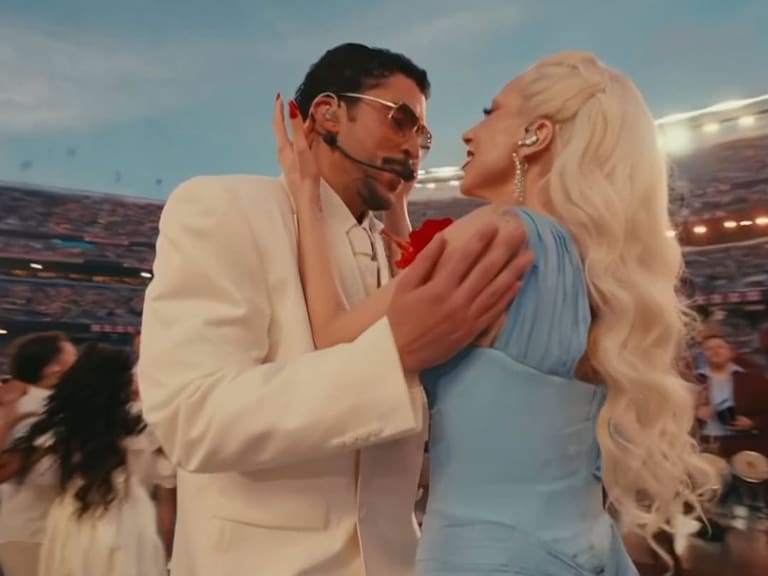 Bad Bunny sacude el Super Bowl: Lady Gaga y Ricky Martin explotan como invitados en el Show de Medio Tiempo / @FOTO: @BBPRTV