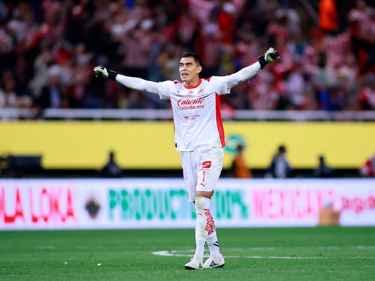 Chivas triunfó ante América, Tala Rangel celebra