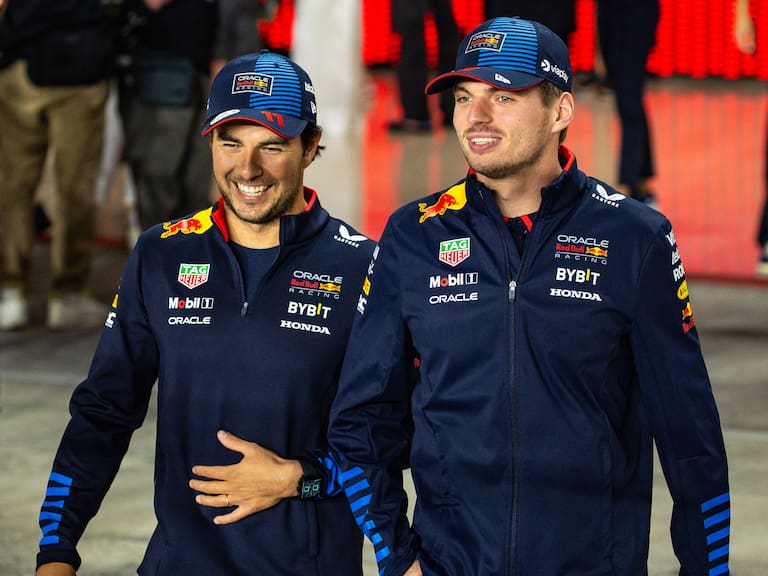 Max Verstappen se despide de Checo Pérez