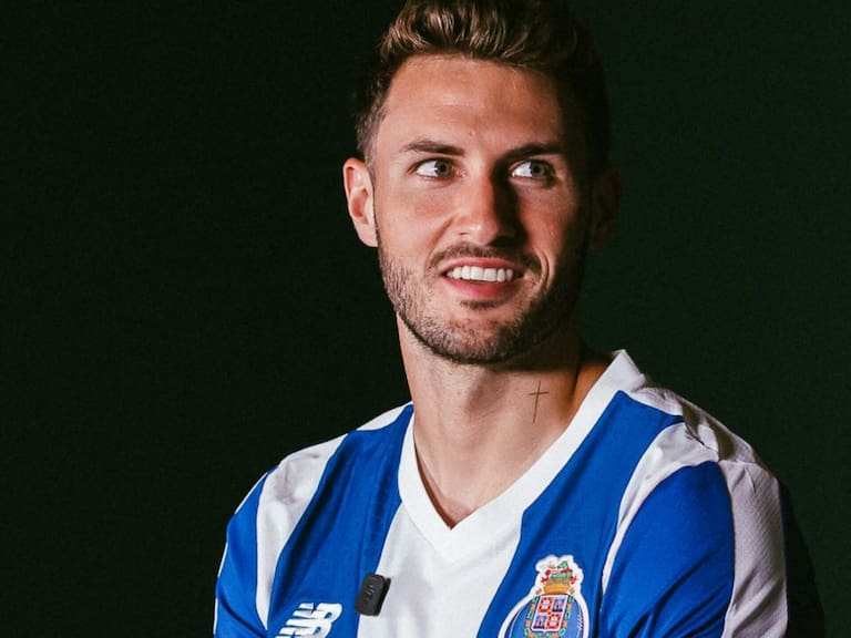 ¿Por qué Santiago Giménez no fue registrado como mexicano en Portugal?