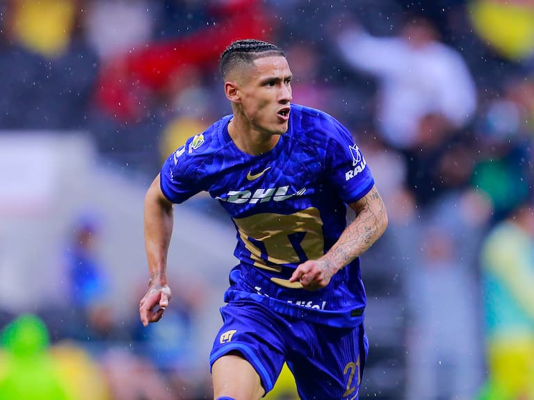 Uriel Antuna llega a Cantera de Pumas en auto de lujo valuado en varios millones