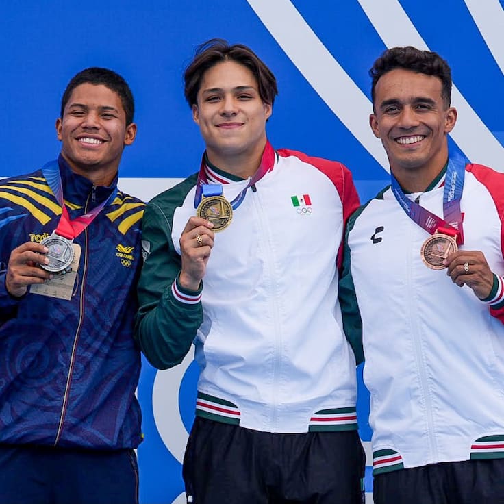Osmar Olvera gana oro en clavados de Santo Domingo 2026; Juan Celaya completa el podio con bronce