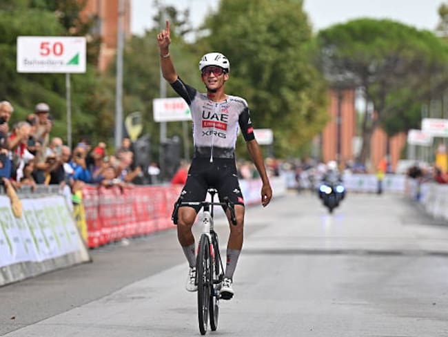Isaac del Toro gana el Giro della Toscana 2025 y hace historia para el ciclismo mexicano