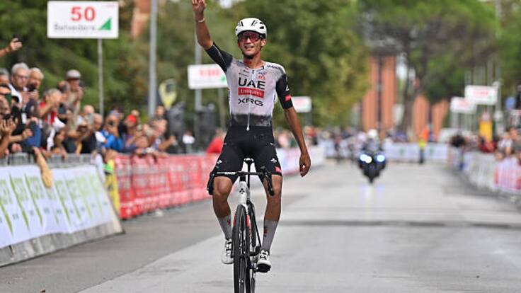 Isaac del Toro gana el Giro della Toscana 2025 y hace historia para el ciclismo mexicano