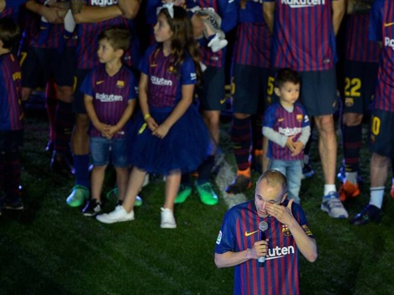 Andrés Iniesta se despidió con llanto del Barcelona. Foto: Getty Images