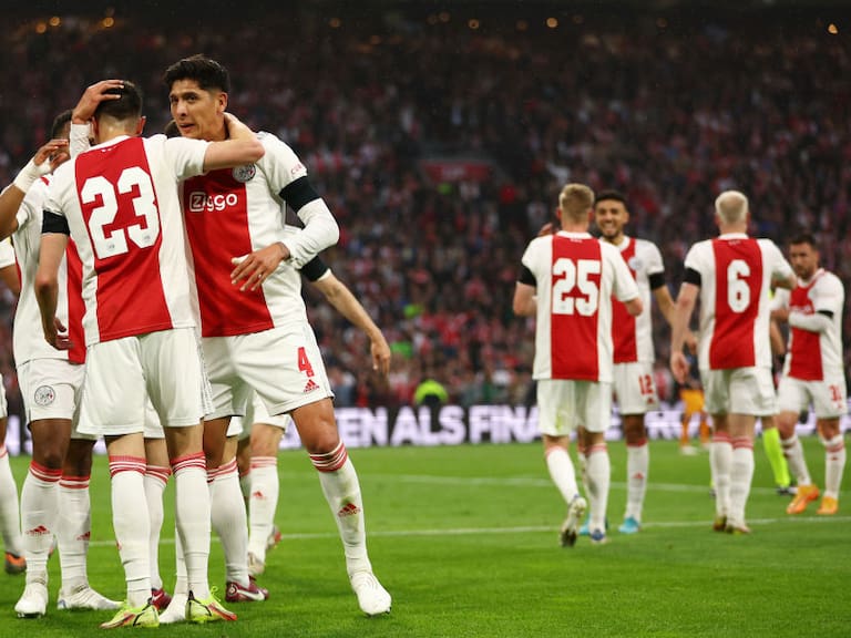 Edson Álvarez ganó su cuarto título en los Países Bajos con el Ajax