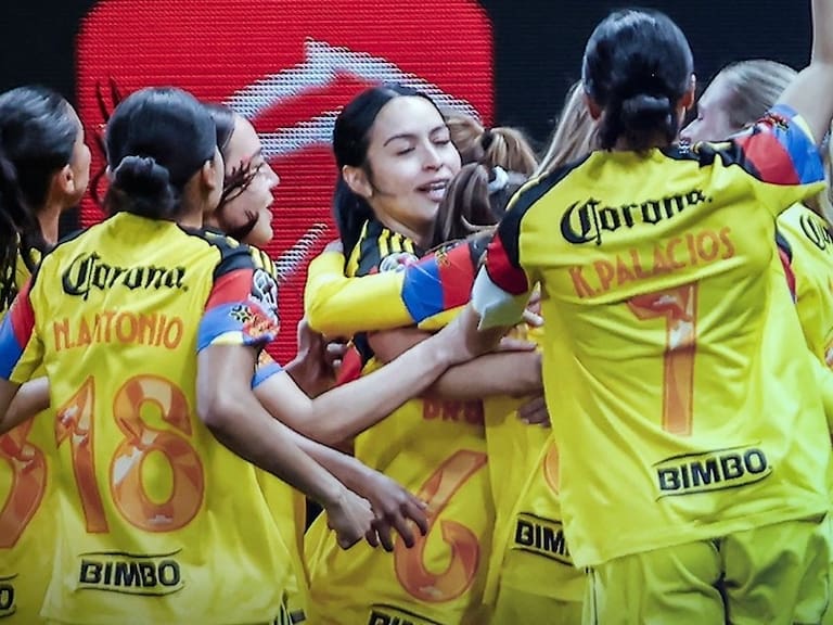 América vuela en semifinal ida femenil del Clásico Nacional ante Chivas; ¡Resumen y goles!