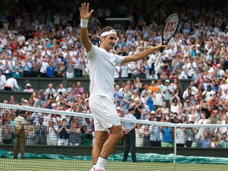 Roger Federer no afloja en la hierba británica. Foto: Getty images