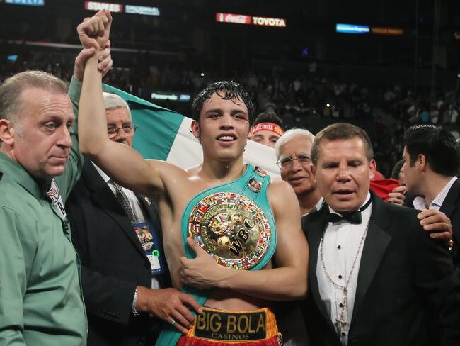 Julio César Chávez desesperado por ayudar a su hijo: ‘Mi hijo ya perdió boxeo y familia; a mí hasta me echa a la policía’