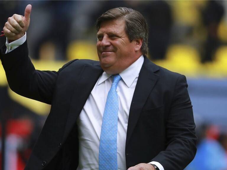 Miguel Herrera en su regreso a Club América. Foto: