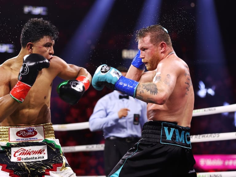 ¡Canelo sigue siendo el rey! Ganó vs Munguía