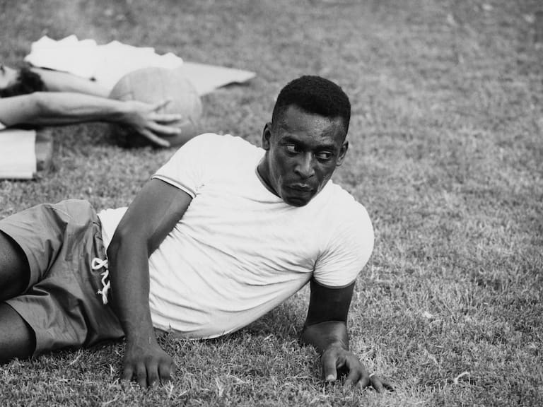Murió Pelé, una de las máximas leyenda del futbol