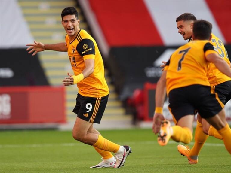 Raúl Jiménez marcó ante el Sheffield . Foto: Getty Images