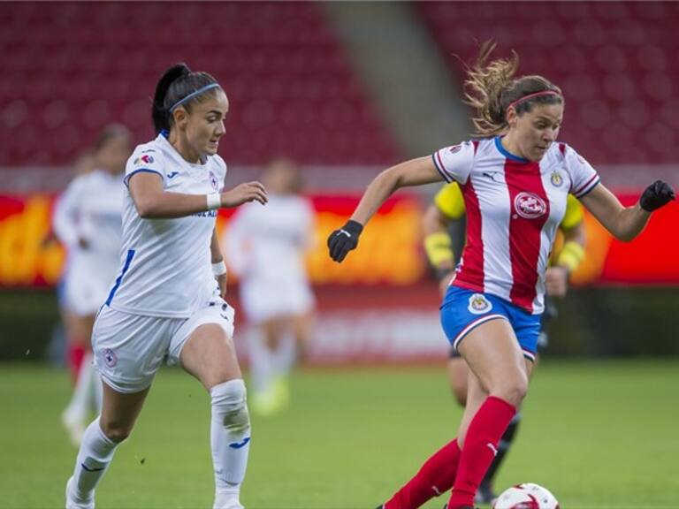 Cruz Azul vs Chivas Femenil. Foto: Mexsport