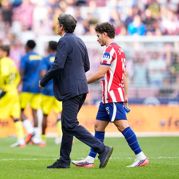¿Qué pasó con Julián Álvarez? Por esta razón abandonó el terreno de juego sin agradecer a su afición