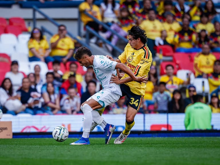 América golea a Santos, toma el liderato del Apertura 2026 y Henry Martín rompe su sequía