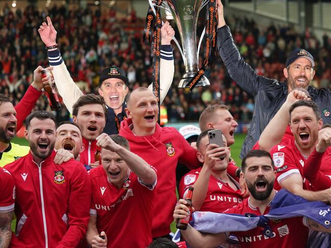 Wrexham de Ryan Reynolds logra segundo ascenso consecutivo; historia inverosímil digna de Oscar