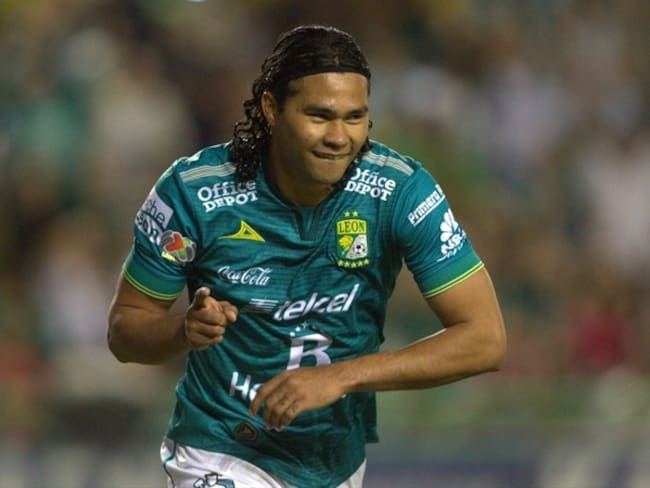 Gullit Peña con destino europeo