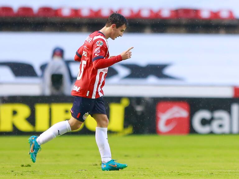 Familia de Pérez Bouquet llora al ver el primer gol de Sebastián con Chivas