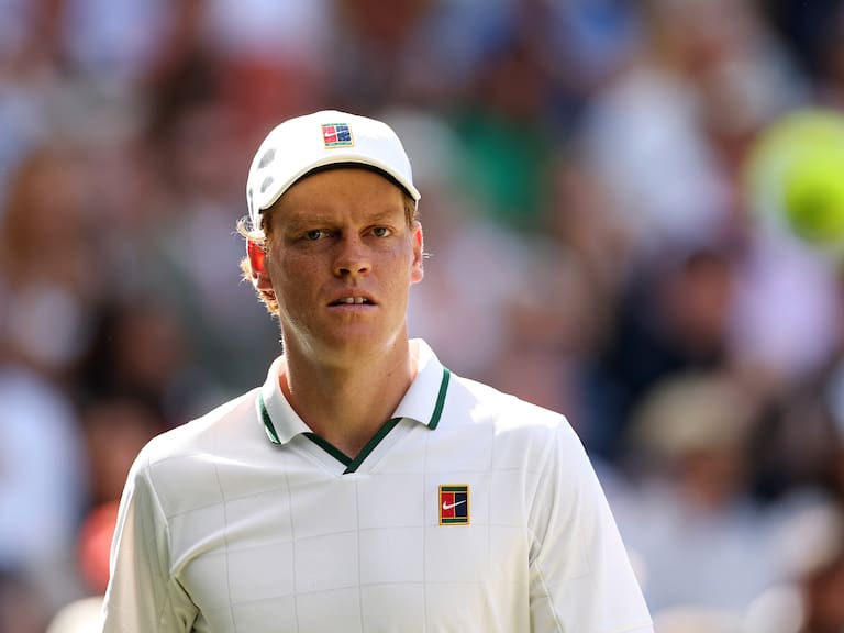 Jannik Sinner fuera del US Open por lesión en la rodilla