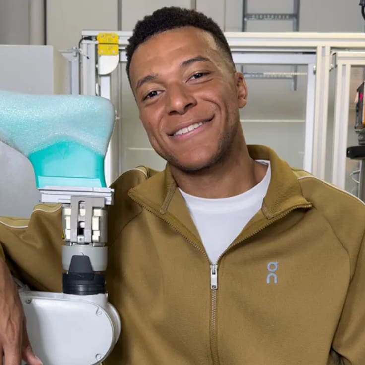 Kylian Mbappé deja Nike tras 20 años y ficha con On, la marca de Roger Federer