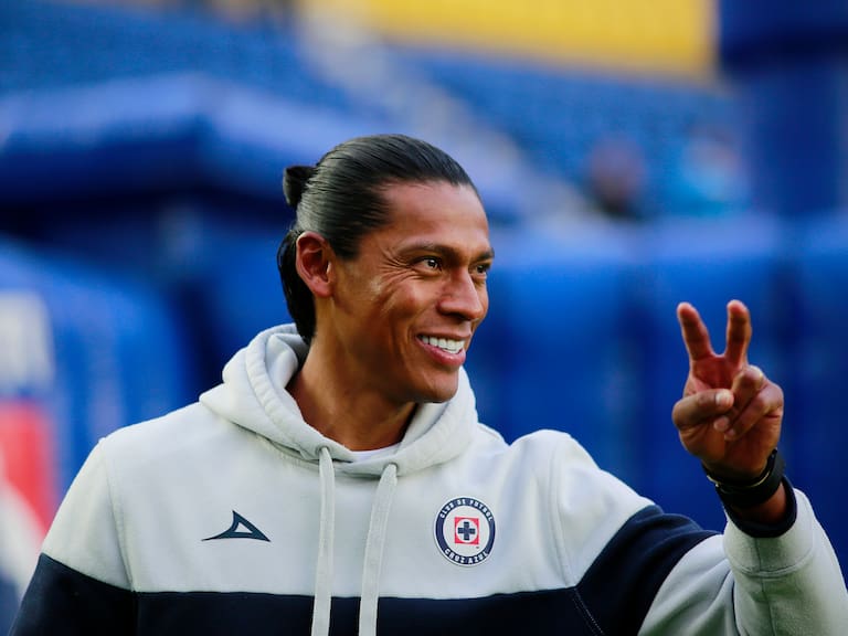 Joel Huiqui con Cruz Azul