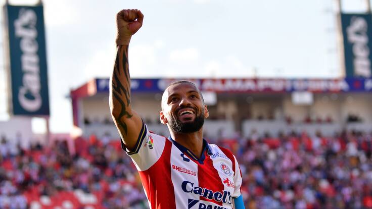 Joao Pedro lanza advertencia a Armando ‘Hormiga’ González en la pelea por el título de goleo