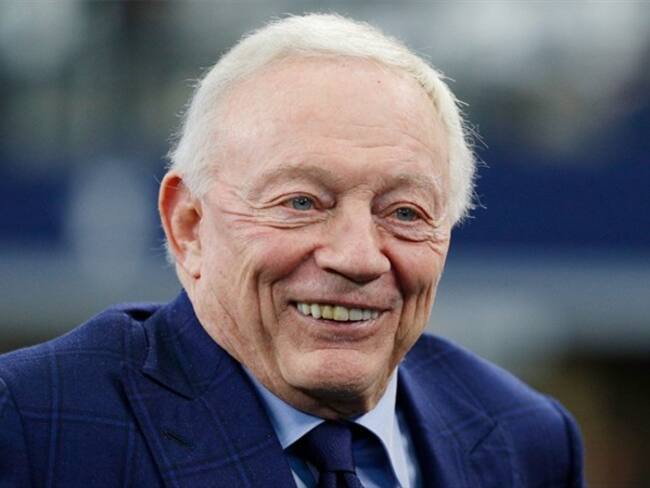 Jerry Jones explotra tras fracaso de sus Cowboys