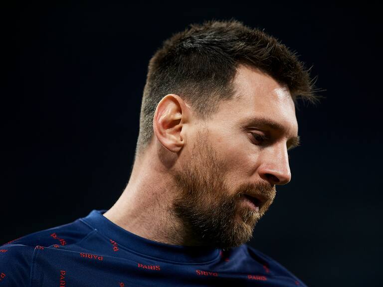 Leo Messi of PSG during the warm-up before the UEFA Champions League Round Of Sixteen Leg Two match between Real Madrid and Paris Saint-Germain at Estadio Santiago Bernabeu on March 9, 2022 in Madrid, Spain. (Photo by Jose Breton/Pics Action/NurPhoto via Getty Images)