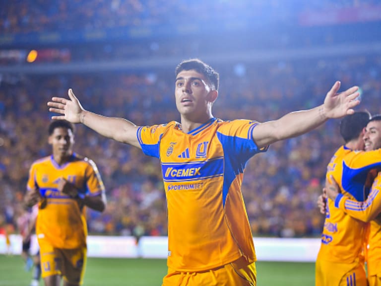¡Humillación al líder! Tigres golea a las Chivas en el Volcán con doblete de Juan Brunetta
