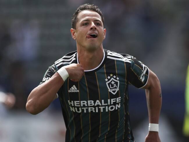 Le componen un corrido al Chicharito por su hat-trick