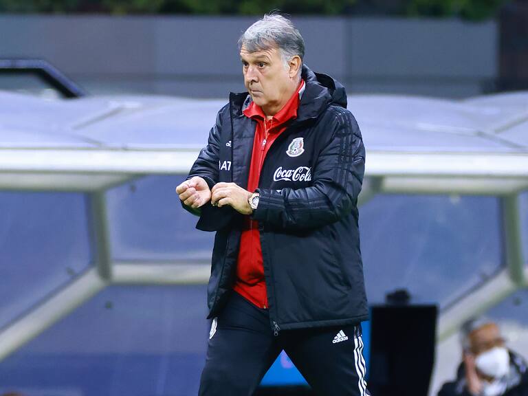 MEXICO CITY, MEXICO - FEBRUARY 02: Gerardo Martino head coach of Mexico reacts during the match between Mexico and Panama as part of the Concacaf 2022 FIFA World Cup Qualifier at Azteca Stadium on February 02, 2022 in Mexico City, Mexico. (Photo by Hector Vivas/Getty Images)