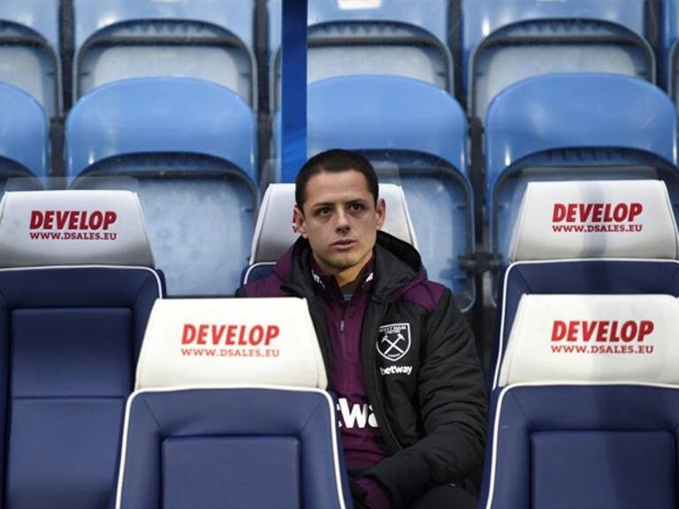 Javier Hernández vive un calvario con el West Ham. Foto: Getty Images