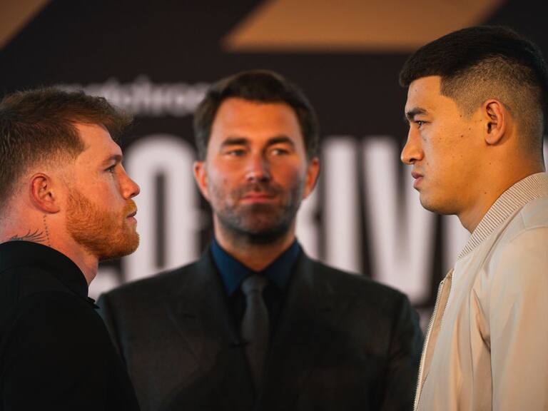 Dmitry Bivol lanzó fuerte advertencia al Canelo.