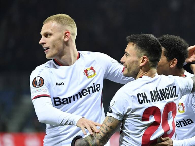 Leverkusen usará jersey especial a favor de Ucrania. Foto: getty